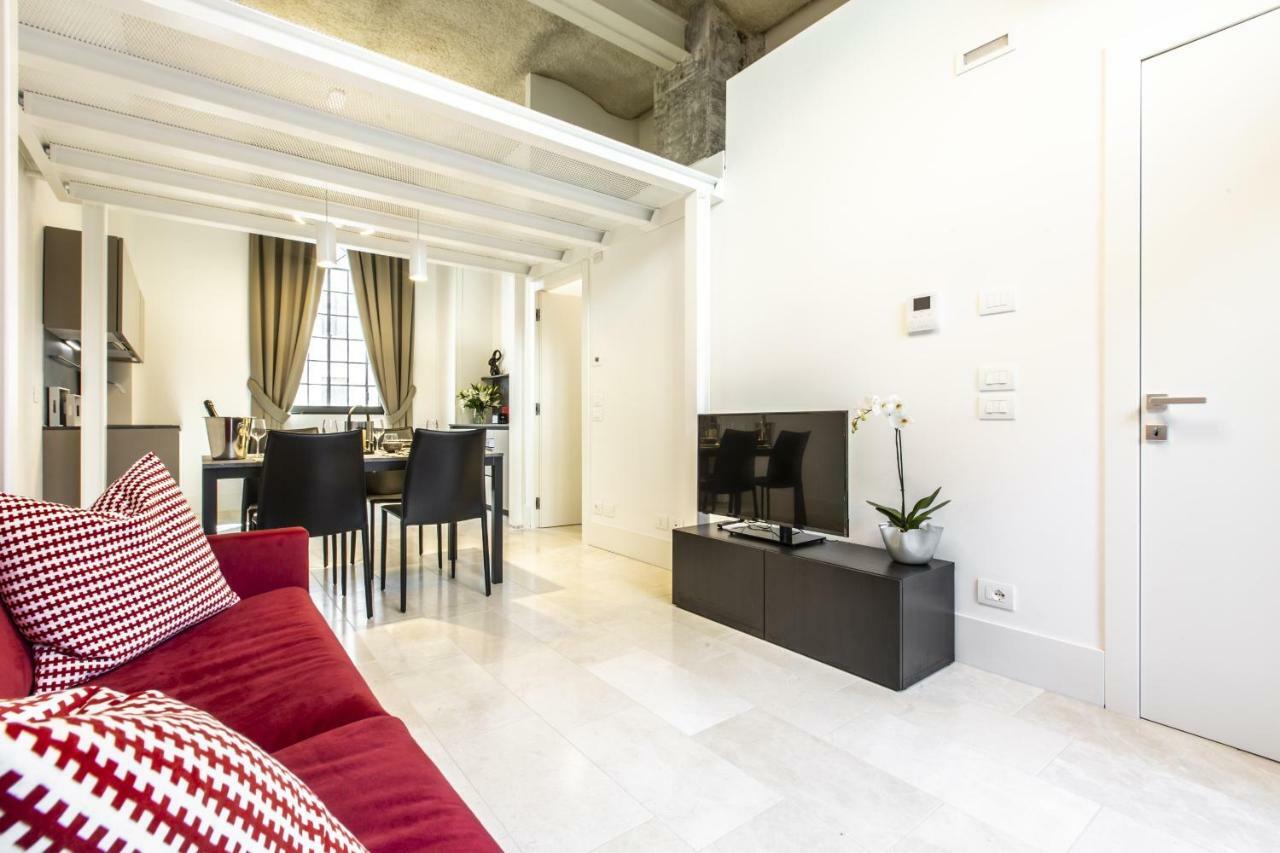 Elegant Fornasa Vecia, Canal View With A Beautiful Garden R&R Венеція Екстер'єр фото